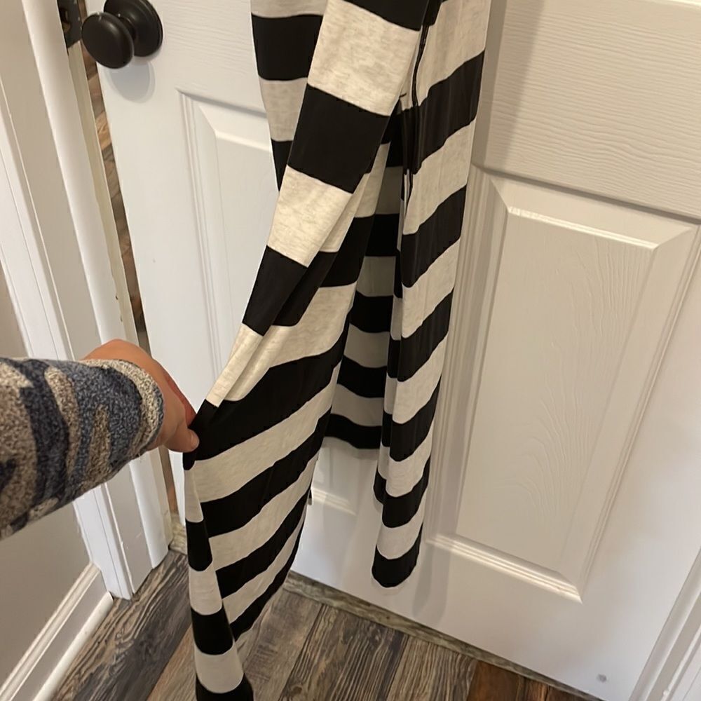 Lululemon Refresh Maxi Dress Black / White - Picture 2 of 10